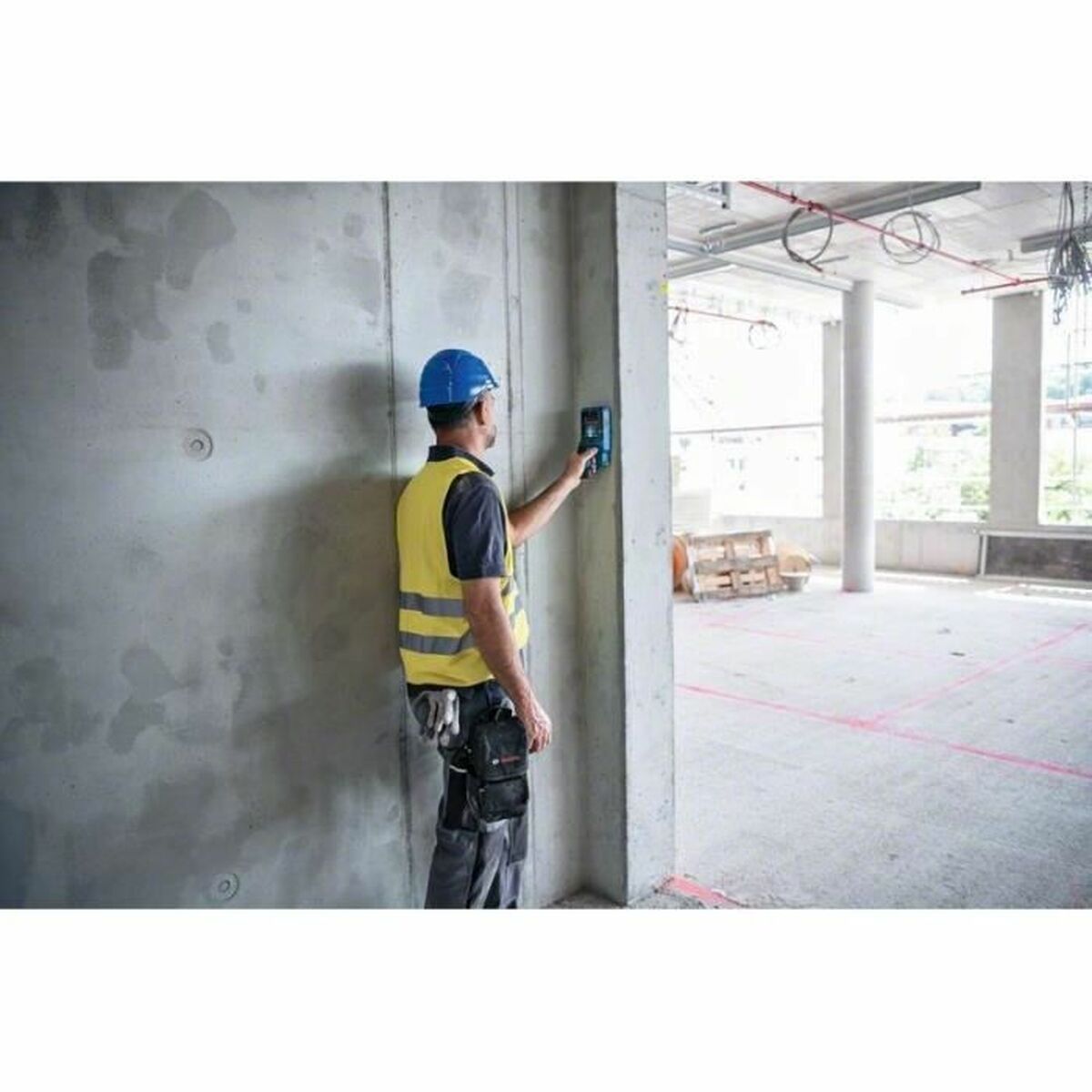 Détecteur de câbles et canalisations BOSCH D-Tect 200 C