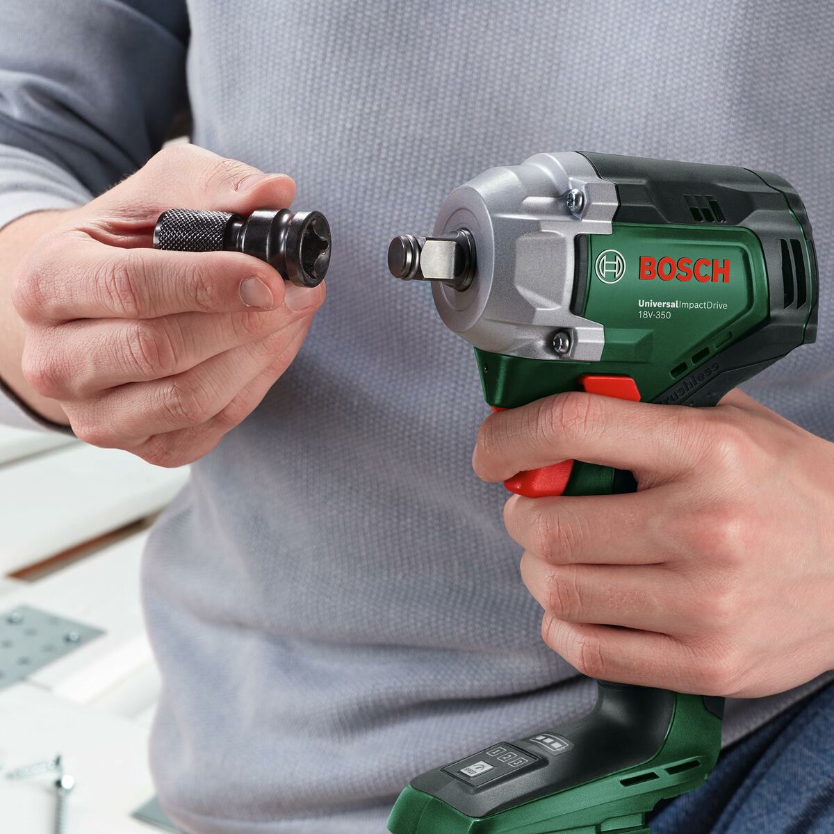 Tournevis électrique BOSCH UniversalImpactDrive 18V-350 350 W
