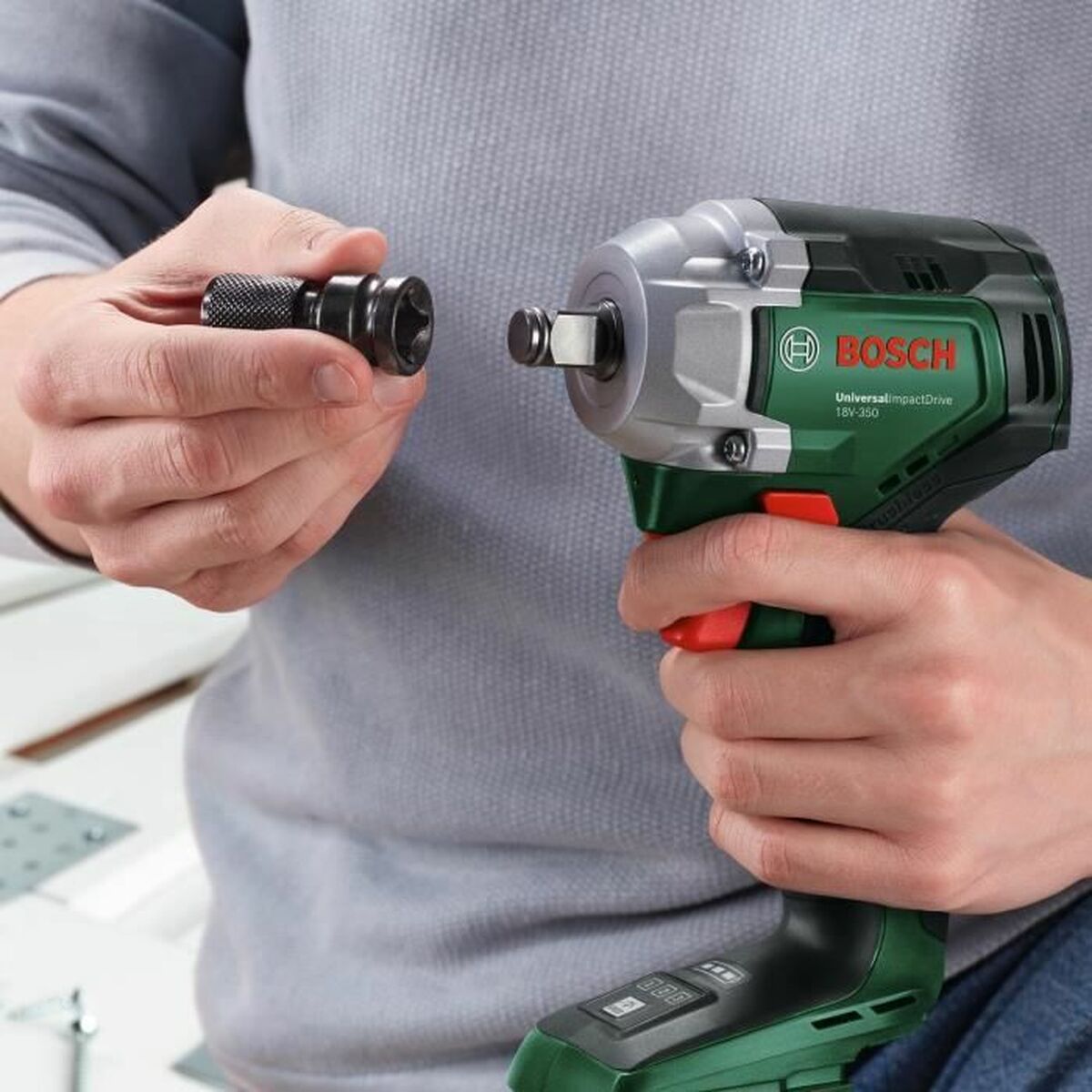 Tournevis électrique BOSCH UniversalImpactDrive 18V-350 350 W