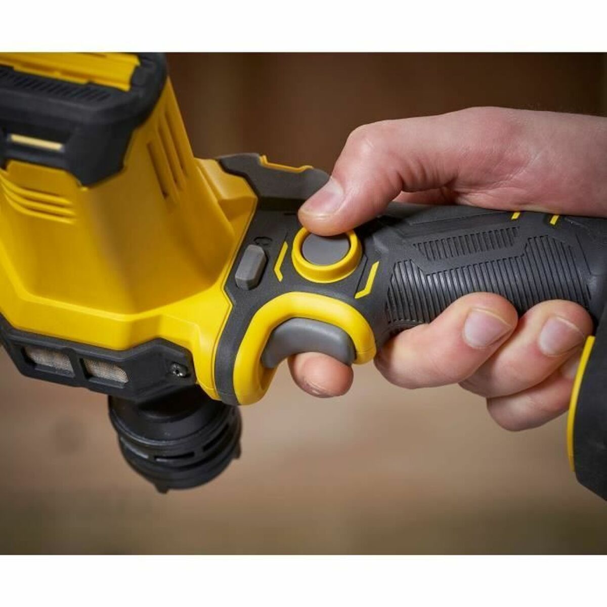 Ponceuse à bande Stanley SFMCE210B-XJ