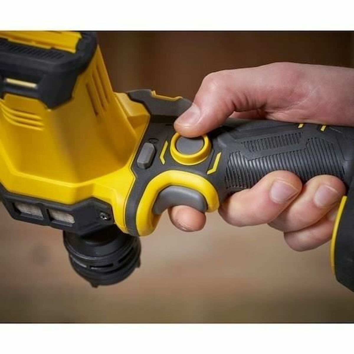Ponceuse à bande Stanley SFMCE210D2K-QW