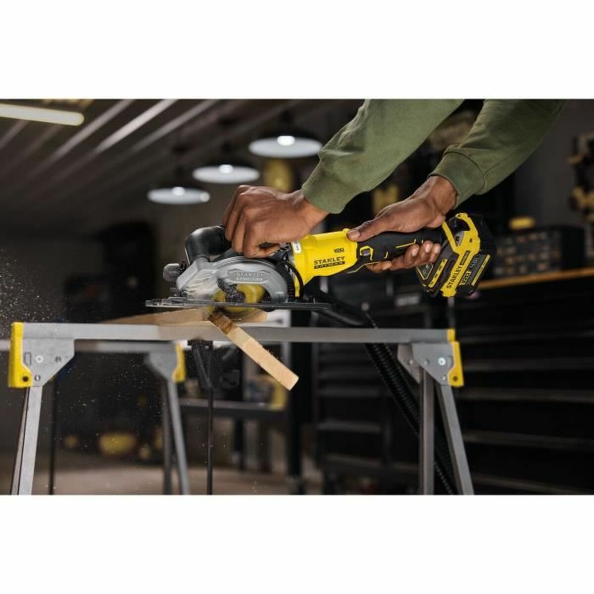 Scie circulaire Stanley SFMCS515B-XJ