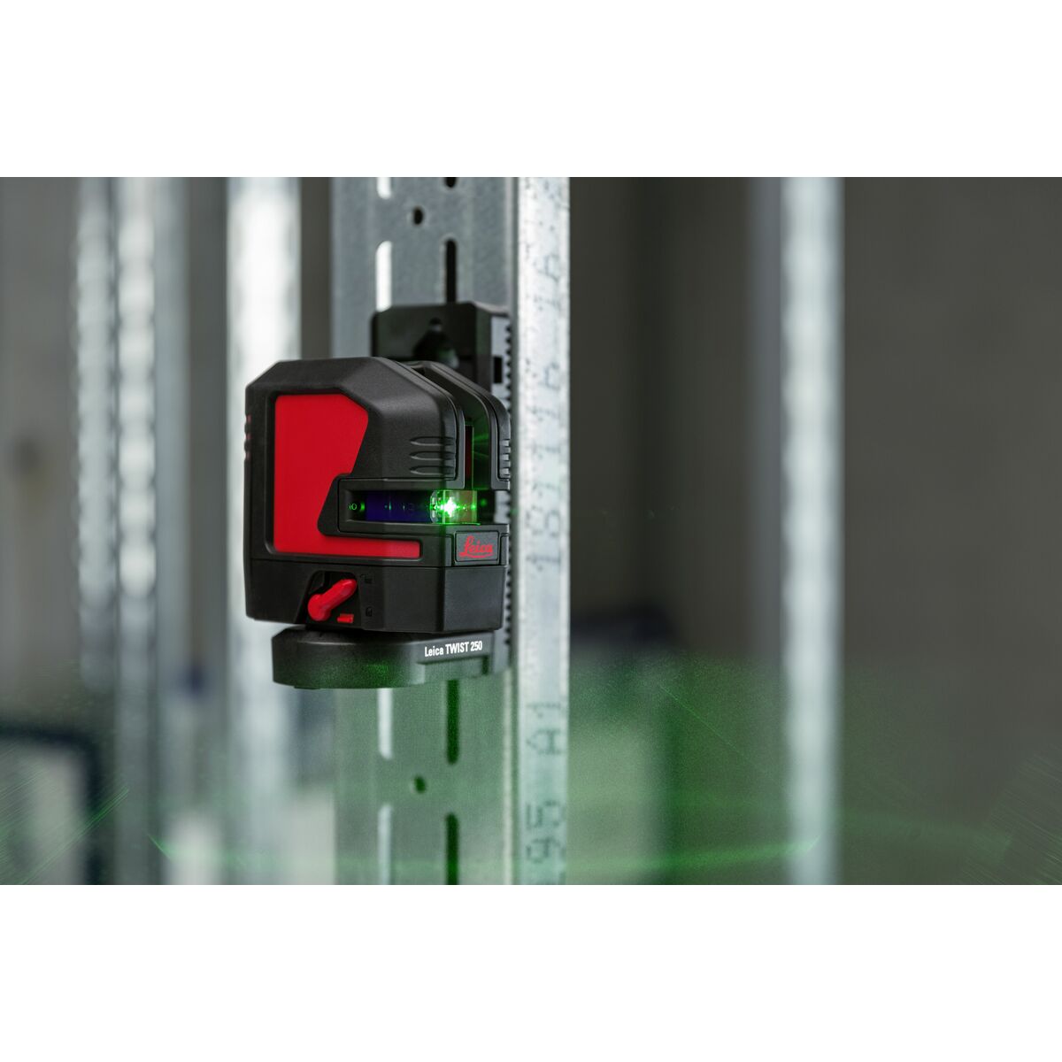 Niveau laser à lignes Leica Geosystems L2G